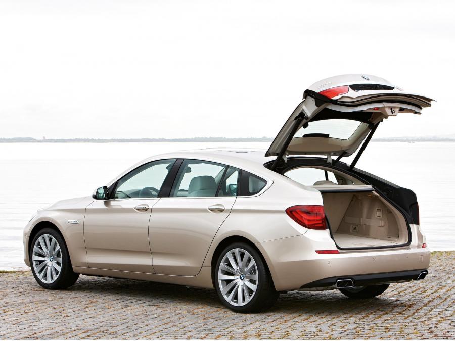  BMW 550i Gran Turismo 2009 года  (фото 11 из 22)